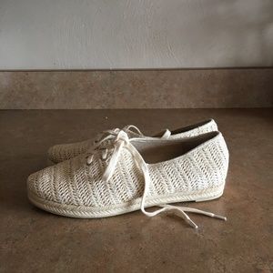 dolce vita boho/straw color fashion sneaker flats